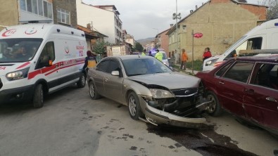 Isparta'da Trafik Kazasi Açiklamasi 2 Yarali