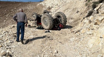 Kilis'te Traktör Devrildi Açiklamasi 1 Ölü