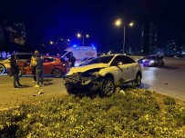 Mersin'de Iki Otomobil Çarpisti Açiklamasi 5 Yarali
