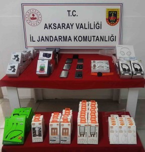 Aksaray'da Kaçak Telefoncuya Jandarma Baskini