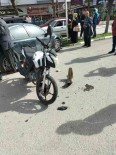 Alkollü Motosiklet Sürücüsü Otomobille Çarpisti Açiklamasi 2 Yarali Haberi