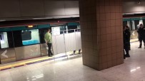 Marmaray'da Raylara Atlayan Çocuk Intihar Etti