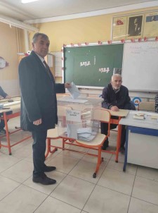 Tomarza'da Osman Koç 7 Bin 491 Oyla Kazandi