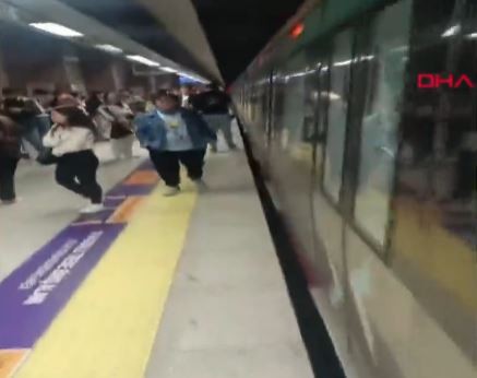 Marmaray Yenikapı İstasyonu'nda intihar girişimi: Seferlerde aksama yaşanıyor