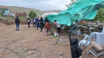 Çorum'da Firtina Köy Dügününü Savas Alanina Çevirdi Haberi