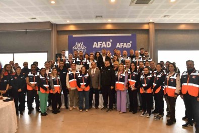 Edirne'de AFAD Gönüllüleri Sertifikalarini Aldi