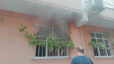 Ocakta Unutulan Yemek 5 Katli Binada Yangina Sebep Oldu