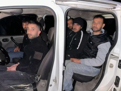 Edirne'de 13 Kaçak Göçmen Yakalandi