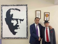 Geri Dönüsüm Malzemeleriyle Yapilan Atatürk Portresi Büyük Begeni Topladi