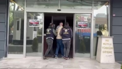 Maltepe'de Oyuncak Ayinin Içinden Uyusturucu Çikti