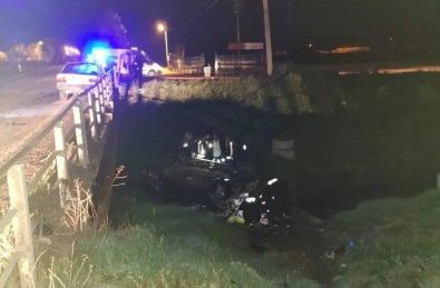 Tavsanli'da Trafik Kazasi Açiklamasi 5 Yarali