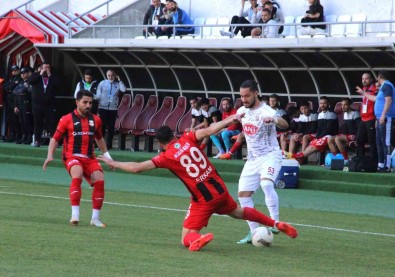 TFF 2. Lig Açiklamasi Karaman FK Açiklamasi 0 - GMG Kastamonuspor Açiklamasi 3
