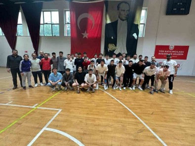 ZBEÜ'de Üniversiteler Arasi Salon Futbolu Bölgesel Lig Grup Müsabakalari Sona Erdi