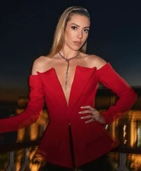 Sinem Kobal güzel annesini paylaştı