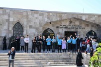 Bahçelievler Belediye Baskani Dr. Hakan Bahadir Türk Bayraklariyla Tesekkür Turu Atti