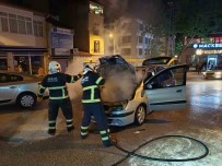Bilecik'te Seyir Halinde Alev Alan Ve Patlamalar Yasanan Araç Yangini Korkuttu Haberi