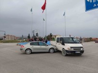 Burdur'da Kirmizi Isik Ihlali Yapan Ehliyetsiz Sürücü Kazaya Neden Oldu