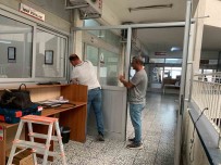 Efeler Belediyesi'nde Bazi Birimlerde Vatandaslara Kapatilan Kapilar Kaldirildi Haberi
