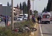 Izmir'de Aracin Çarptigi Motosikletteki Çift Hayatini Kaybetti