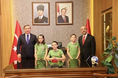 23 Nisan Ulusal Egemenlik Ve Çocuk Bayrami Erzincan'da Coskuyla Kutlandi
