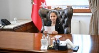 AK Partili Belediye Başkanları koltuklarını çocuklara bıraktı