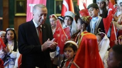 Başkan Erdoğan'dan 23 Nisan mesajı: Gözümüzün nuru evlatlarımızın bayramını kutluyorum Haberi