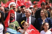 Bursa'da 23 Nisan Coskusu Kentin Dört Bir Yanini Sardi Haberi
