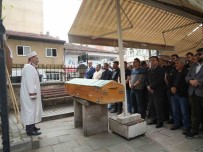 Ormanda Aracina Aldigi Müsteri Tarafindan Öldürülen Taksi Soförü, Topraga Verildi Haberi
