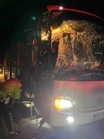 Otobüs Ariza Yapan Kamyona Çarpti Açiklamasi 1 Yarali Haberi