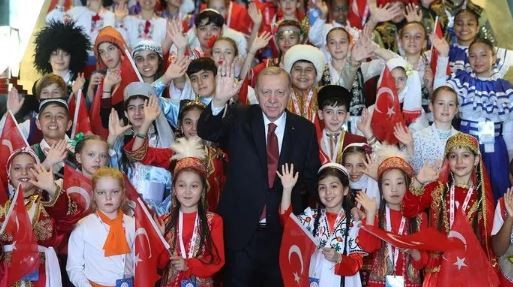 Başkan Erdoğan'dan 23 Nisan mesajı: Gözümüzün nuru evlatlarımızın bayramını kutluyorum