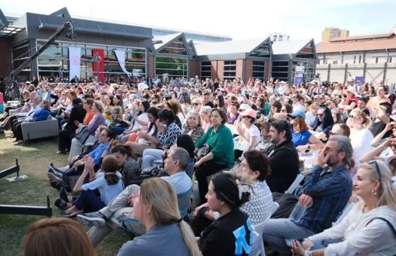 Aman Adanalı şarkısını söyledi