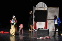Baskent Gençlik Meclisi'nden 'Ah Tiyatro Vah Tiyatro' Oyunu