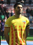 Kayserispor'da Ameliyat Olan Ali Karimi Sezonu Kapatti Haberi