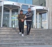 Kocaeli'de 20 Göçmen Yakalandi, 4 Kaçakçi Tutuklandi