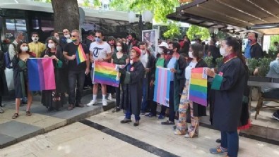 Kimler kimlerle beraber! CHP'li başkan LGBT'lilere çay çorba dağıttı Haberi