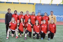 Önyargilara Meydan Okuyan Agri'nin Tek Kadin Futbol Takimi Zirveye Yükseliyor