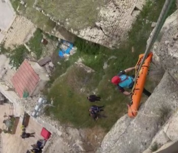 Balayi Için Kapadokya'ya Geldi, Ortahisar Kalesi'nde Mahsur Kaldi