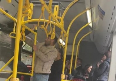 Kadıköy'de İETT otobüsü karıştı: Tek başına oturmak isteyen şahsı yolcular dışarı attı