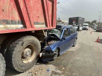 Kastamonu'da Otomobil Kamyonun Altina Girdi Açiklamasi 1 Ölü, 2 Yarali