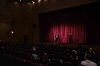 Pursaklar'da ''Bulgaristan Pirin'den Folklor Sihri'' Tiyatro Oyunu Sahnelendi Haberi