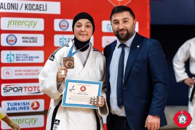 Basarili Sporcu Türkiye 3'Üncüsü Olarak Milli Takima Girdi