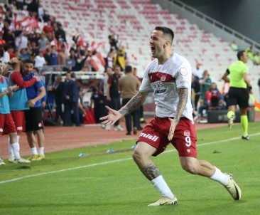 Sivassporlu Rey Manaj Gol Sayisini 22'Ye Yükseltti