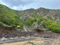 Tunceli'yi Dolu Ve Saganak Vurdu