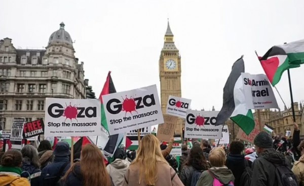 ABD ve Almanya’nın ardından sıra İngiltere’de! Gazze için yüz binler sokağa indi!