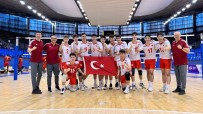 Bakan Bak'tan TVF Spor Lisesi Erkek Voleybol Takimi Için Tebrik Mesaji