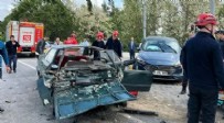 Balıkesir’de 2 otomobil çarpıştı! Ölü ve yaralılar var