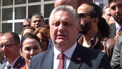 Yalova Belediye Baskani Seçilen Mehmet Gürel Mazbatasini Aldi
