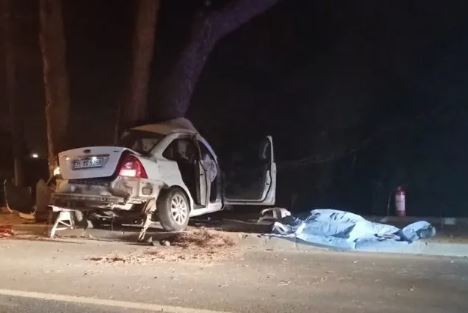 İzmir’de katliam gibi kaza: 2 ölü 1 yaralı!