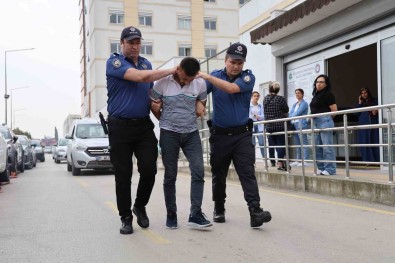20 Yil 7 Ay Hapis Cezasiyla Aranan Cezaevi Firarisi Yolda Yürürken Yakalandi