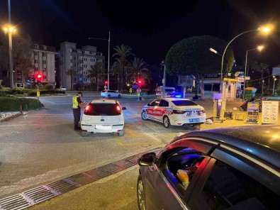 Alanya'da 8 Araç Trafikten Men Edildi